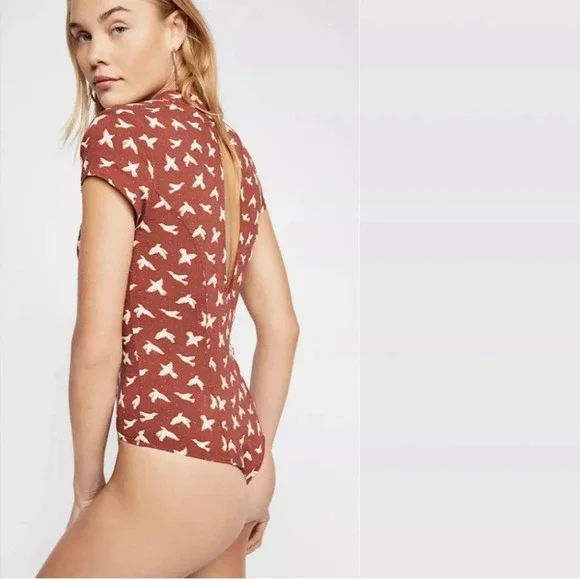 Intimately free people billie printed tie neck bodysuit medium - Picture 2 of 8